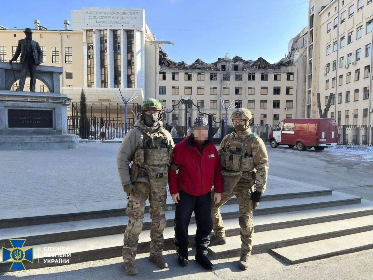 За даними слідства, чоловік коригував російські обстріли 5 лютого