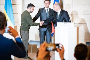 Зеленський прибув до Франції пізно ввечері 8 лютого і провів зустріч із Макроном і Шольцом