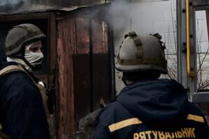 На месте взрыва продолжают разбирать завалы