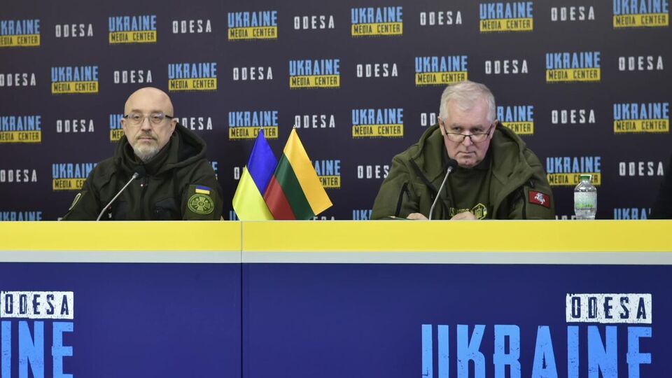 Резников и Анушаускас обсудили помощь Литвы Украине