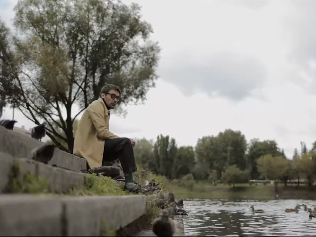 Філатов, знайомлячись зі звуками нового міста, міксує їх і вже під час монтажу створює композицію з них