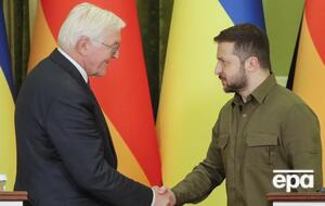 Зеленский (на фото справа) напомнил о сложностях в отношениях со Штайнмайером