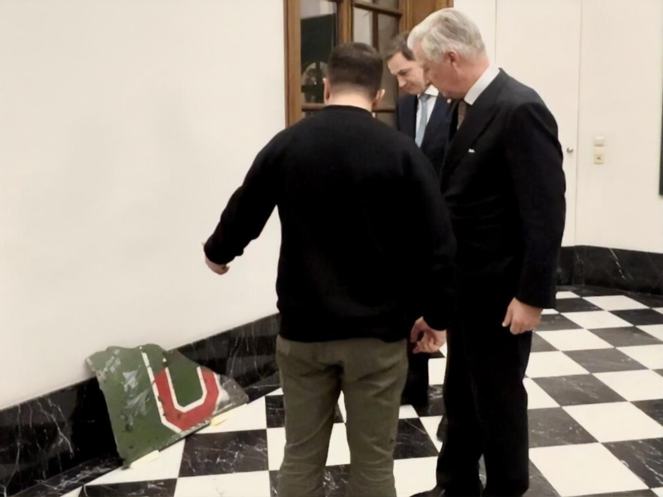 Подаренный фрагмент принадлежит самолету Су-25