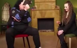 После интервью с Бобулом придумала программу для мужчин в спортивных костюмах, которые зарабатывают больше женщин. Спрашивать их: "Чем отличается сексист от сексота, а Гоголь от Гегеля?"