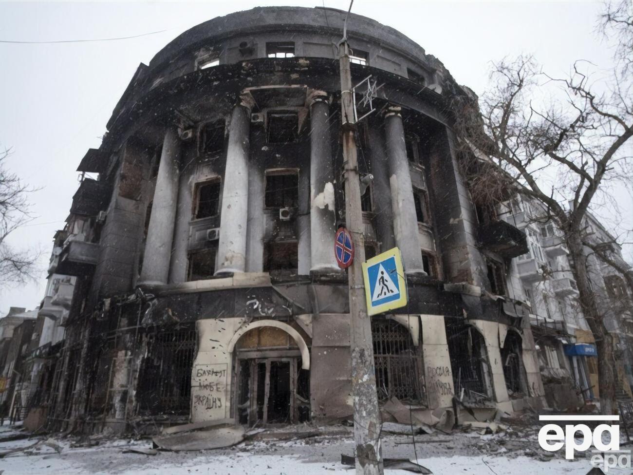 Интенсивные бои за Бахмут идут с лета прошлого года, город разрушен