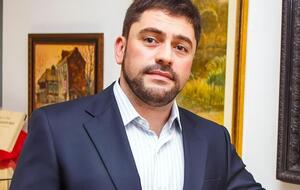 9 лютого 2022 року НАБУ затримало Трубіцина, а також його помічника. Депутат вийшов під заставу 14,886 млн грн