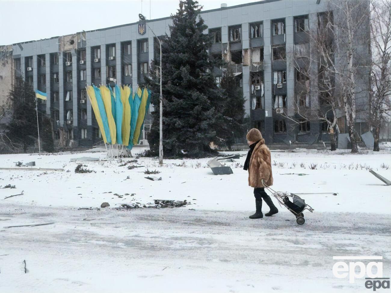 У прифронтових містах і селах, які щодня обстрілюють, залишаються місцеві жителі, зокрема з дітьми