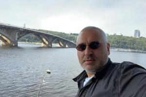 Фейгин: Вы знаете, что специально свет включают в Кремле, чтобы показать, что Путин якобы работает