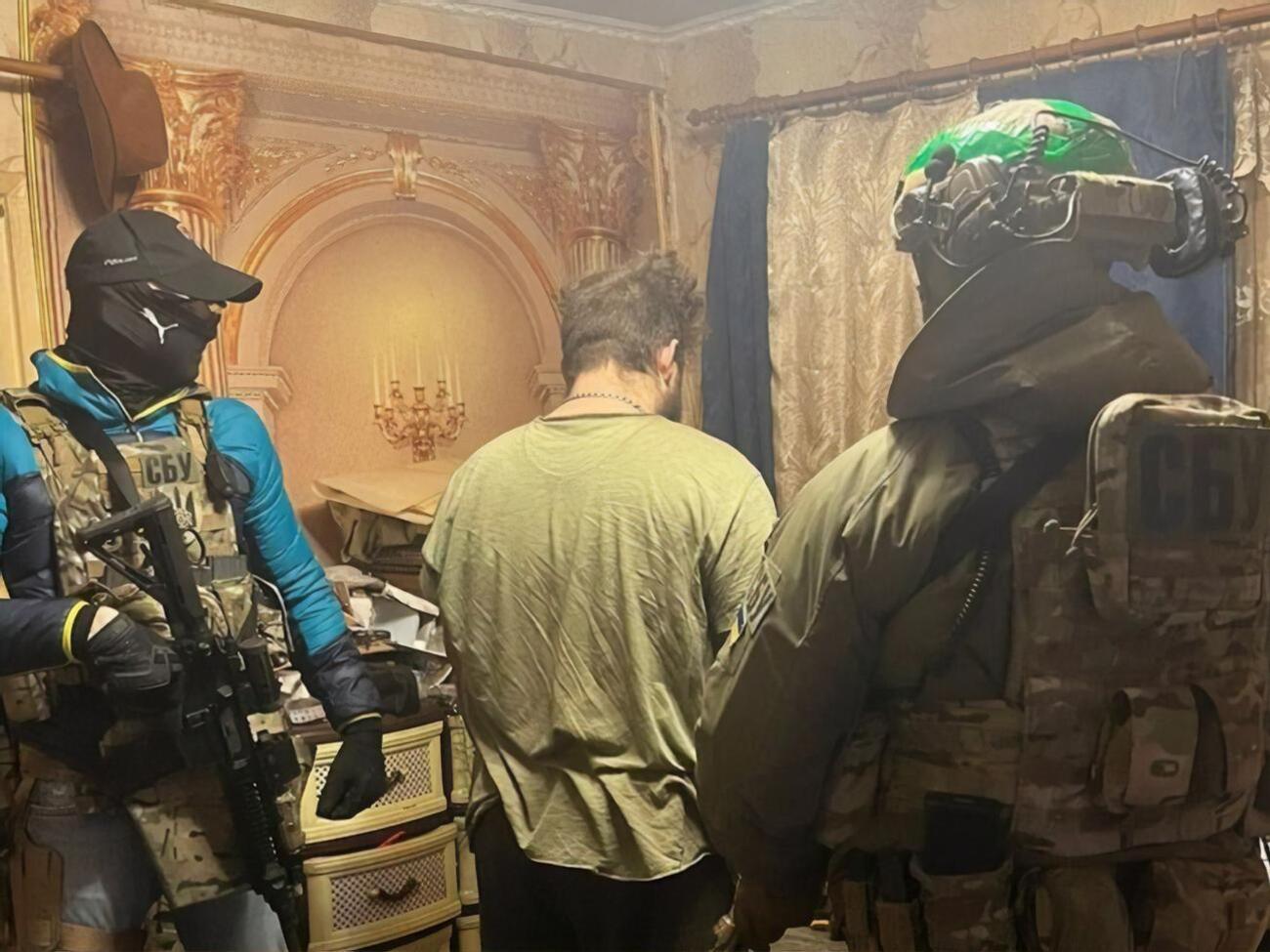 Затриманого жителя Донбасу підозрюють у передаванні розвідданих окупантам