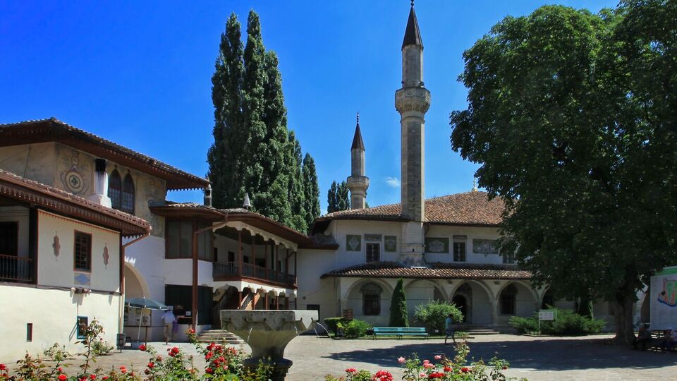 Очевидцы сообщили о мощном взрыве в Бахчисарае