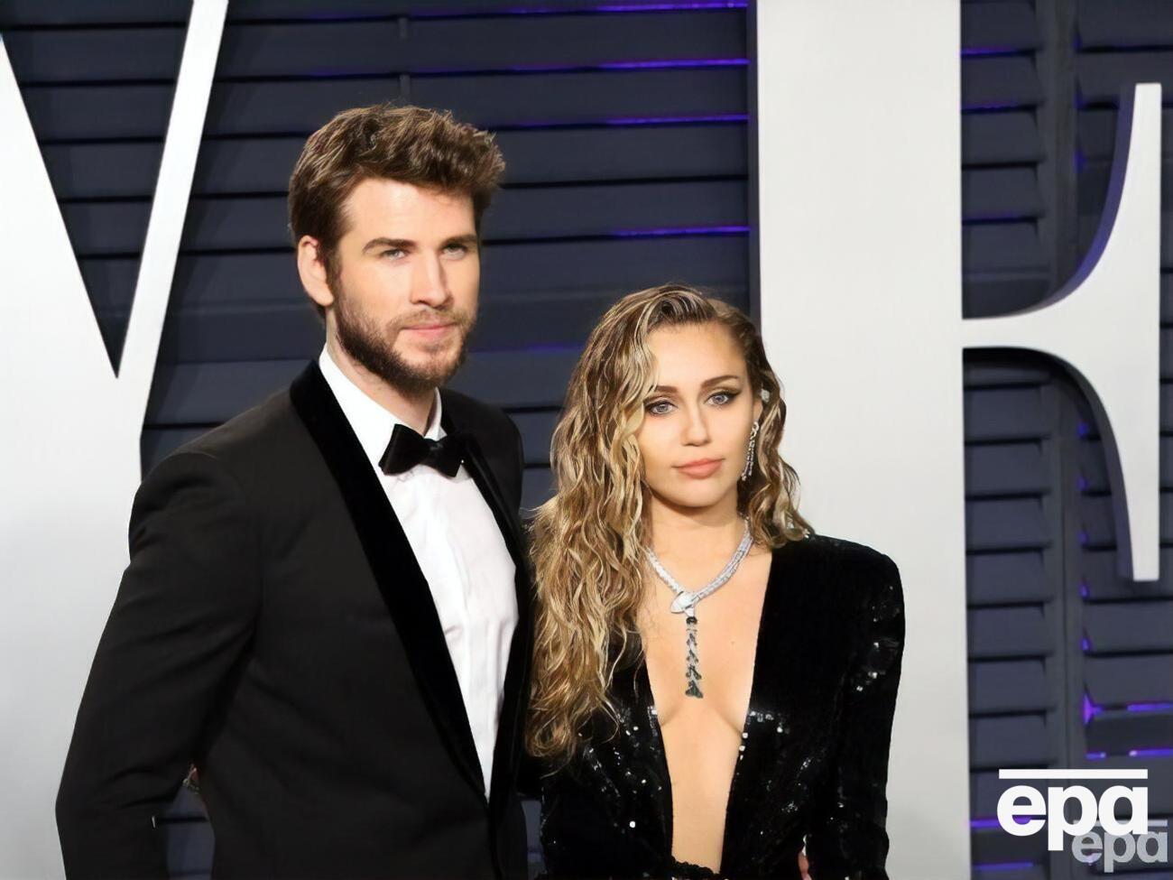 Сайрус і Гемсворт прожили у шлюбі менше ніж рік