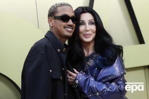 О романе Шер с 37-летним музыкантом стало известно в ноябре 2022 года