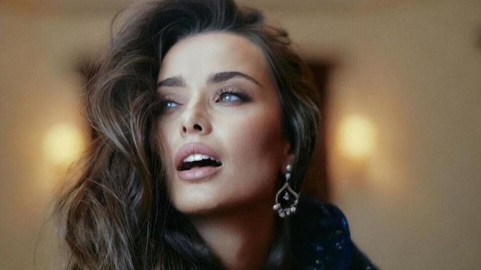 Мішина показала кілька нових знімків зі свого повсякденного життя