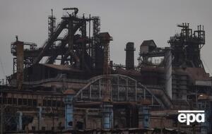 Українських військовослужбовців евакуювали з "Азовсталі" у травні 2022 року, досі багато хто з них перебуває у полоні в росіян