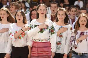 Державний гімн України закріплено законодавчо – у Конституції України