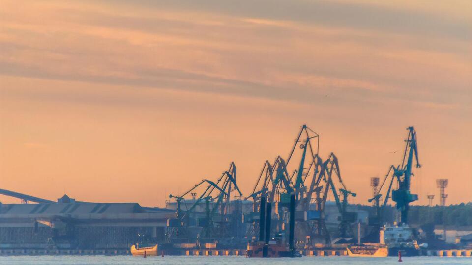 Украинские власти неоднократно заявляли о саботаже Россией работы "зернового коридора"