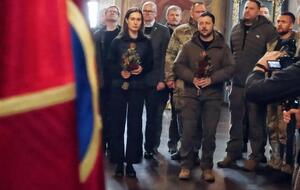 Санна Марин и Зеленский в Михайловском соборе на прощании с Да Винчи