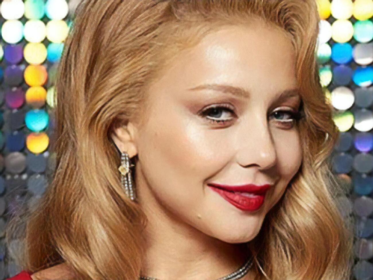 Тина Кароль продемонстрировала физическую подготовку