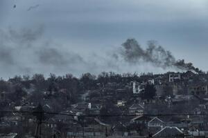 Окупанти продовжують наступ у Бахмуті, зазначили в Міноборони України