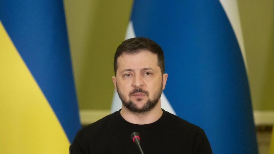 Зеленський вказав на героїчні зусилля українських енергетиків