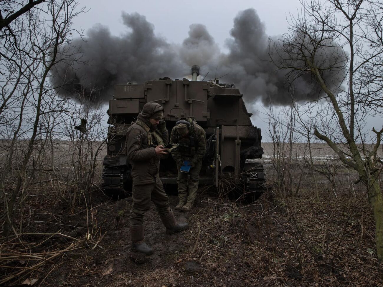 Підрозділи ракетних військ та артилерії ЗСУ уразили російський склад боєприпасів