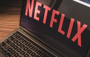 В фильме показано путешествие Клопотенко по Украине в поисках лучших рецептов борща