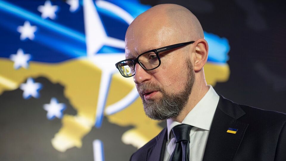 Яценюк: Германия раньше вообще не видела Украину как таковую. Украина рассматривалась только через призму России
