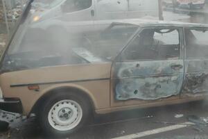 В результате обстрела загорелся автомобиль