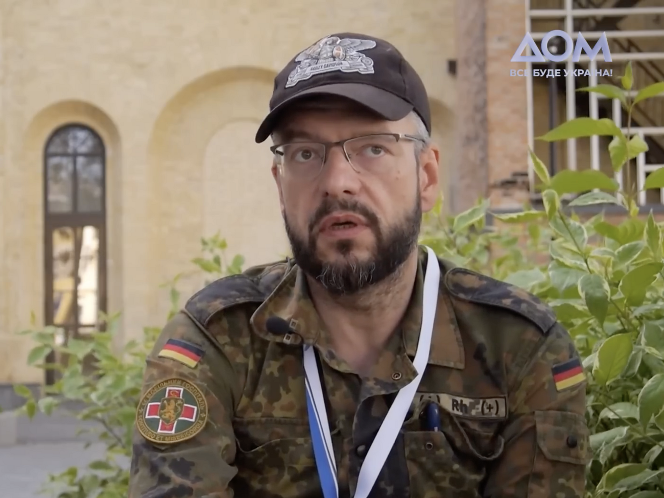 Запорожец: В США ампутант имеет право посетить любое мероприятие бесплатно. Ему бесплатно предоставляют билет на поезд, самолет. Мы сейчас хотим программу запустить, чтобы у нас были такие же льготы, такое же уважение