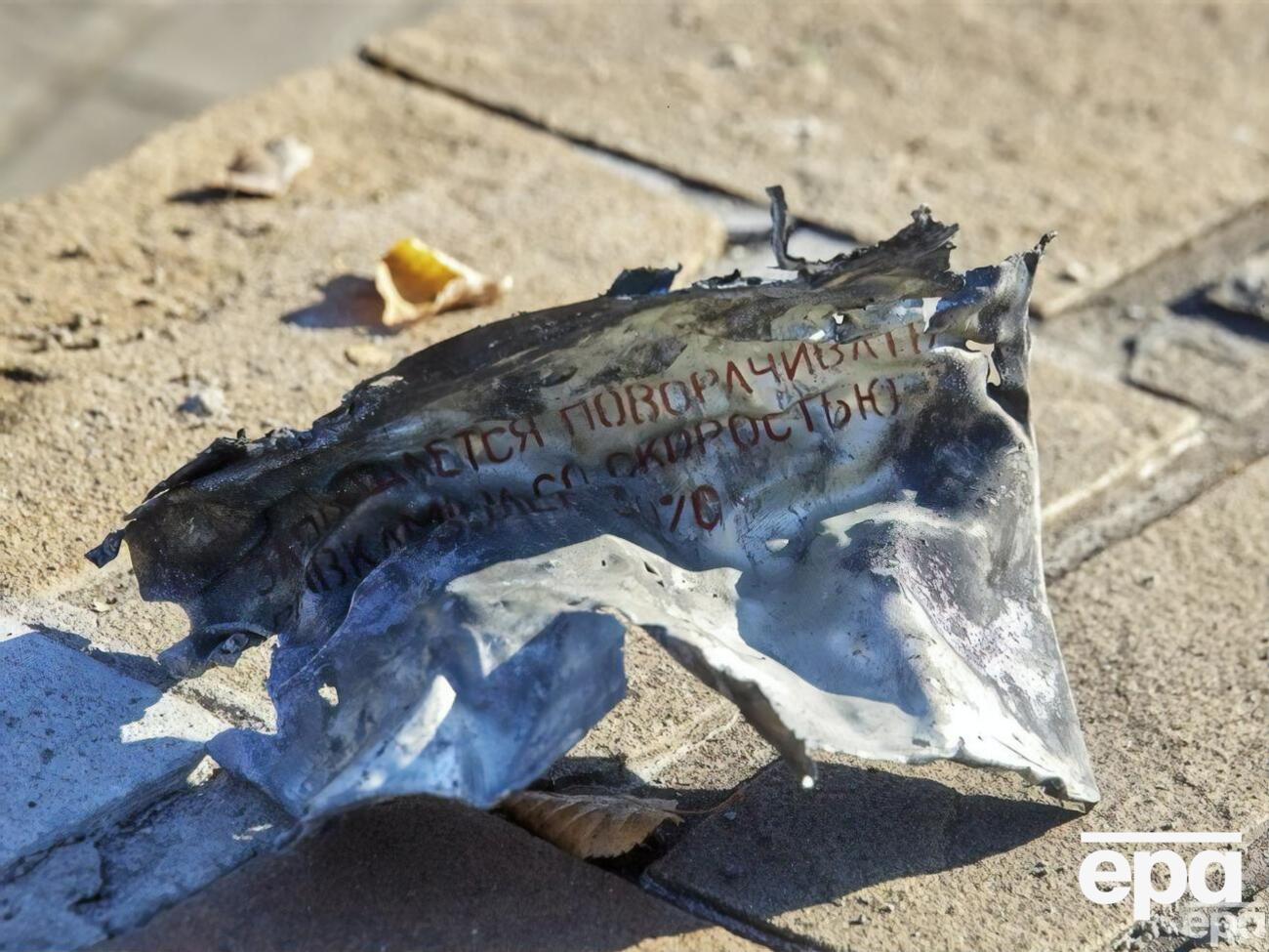 За попередньою інформацією, РФ обстріляла Запоріжжя ракетами С-300 (на фото уламки такої ракети, що прилетіла в Харків восени)