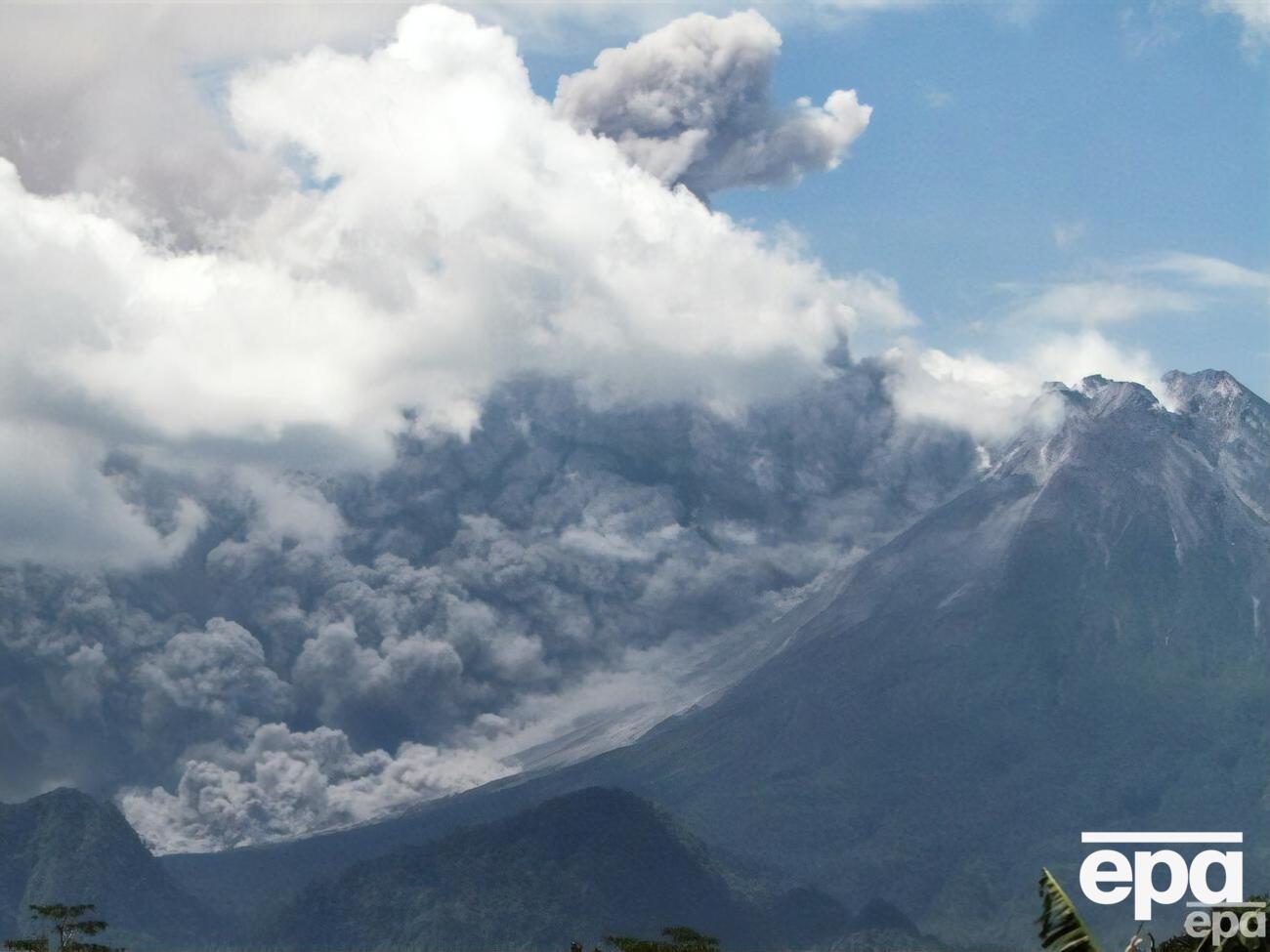 Виверження сталося опівдні