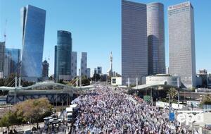 Протесты продолжаются уже 10 недель