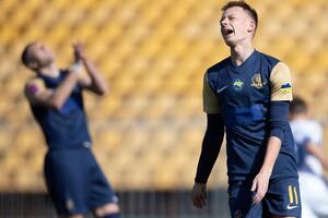 "Дніпро-1" матч програв