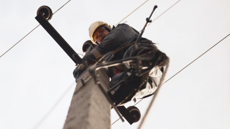 В феврале энергетики ДТЭК вернули свет для 263 тысяч семей в 362 населенных пунктах