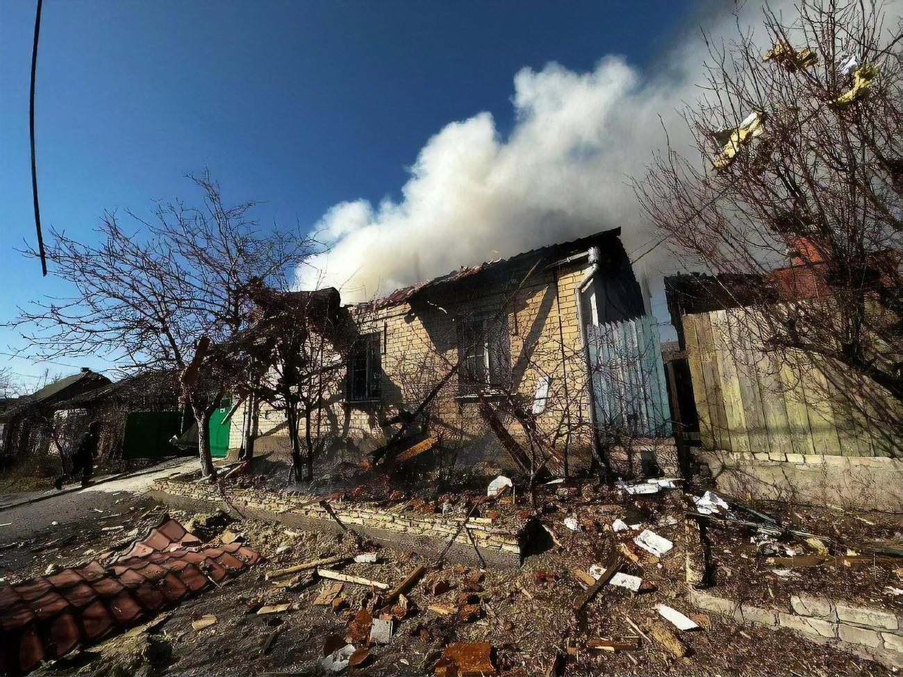 Снаряди влучили по житловому кварталу Херсона