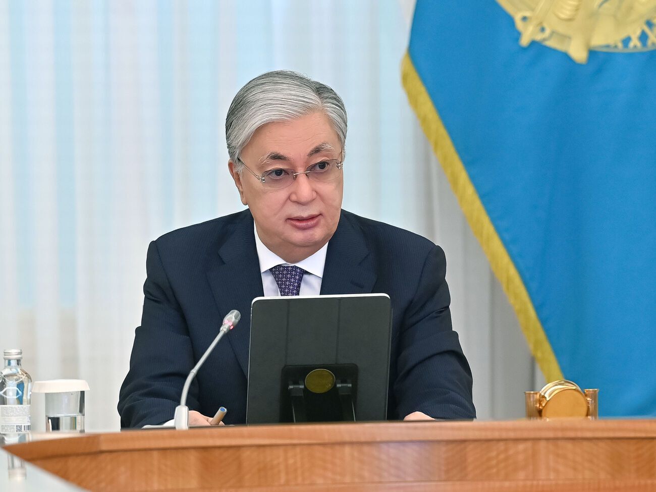 Токаев заявил, что "придумываются биографии"