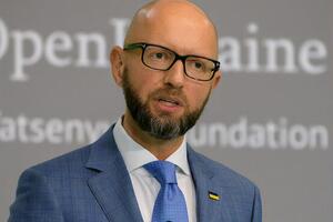 Яценюк: Украина за последний год провела самую большую демобилизацию и демилитаризацию в истории России