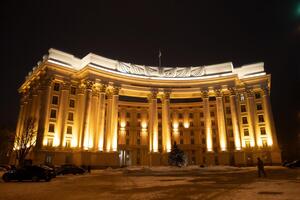 В МИД ищут кандидатов на пост послов в 20 стран мира