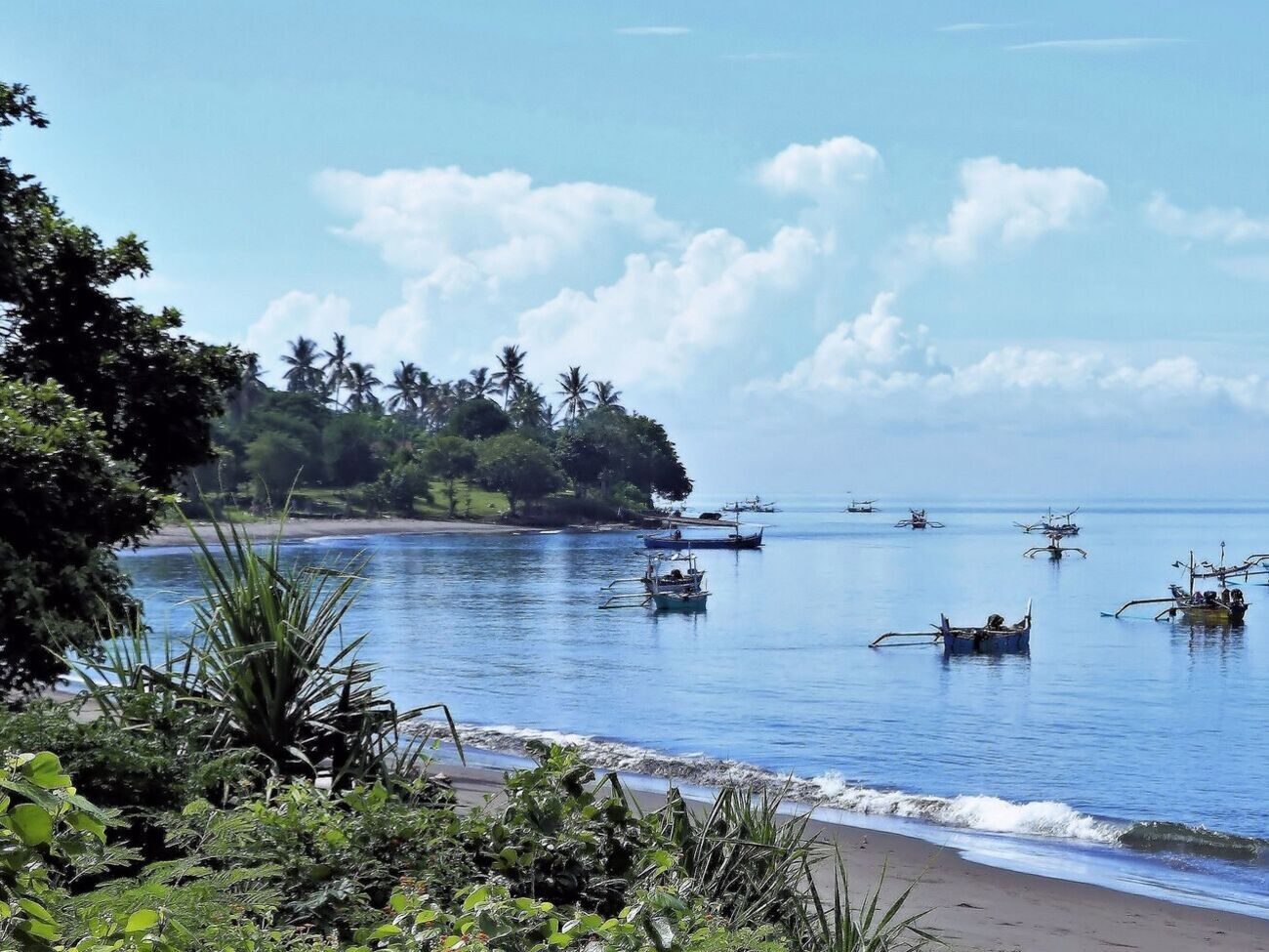 Губернатор хочет отменить упрощенный доступ на Бали россиянам и украинцам