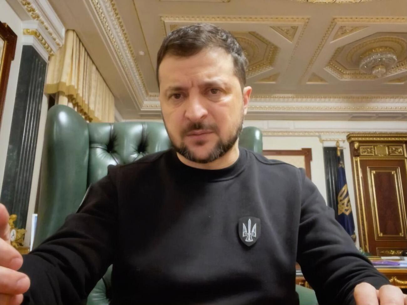 Все средства будут направлены на финансовое обеспечение военных, в поддержку сектора обороны Украины, на оборонное оборудование, в том числе дроны, отметил Зеленский