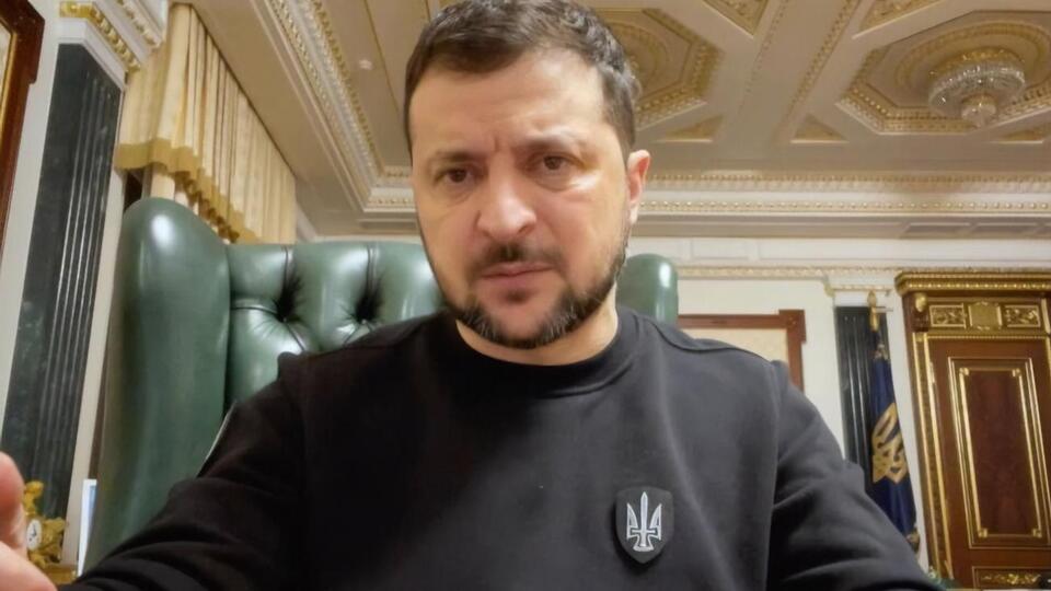 Все средства будут направлены на финансовое обеспечение военных, в поддержку сектора обороны Украины, на оборонное оборудование, в том числе дроны, отметил Зеленский
