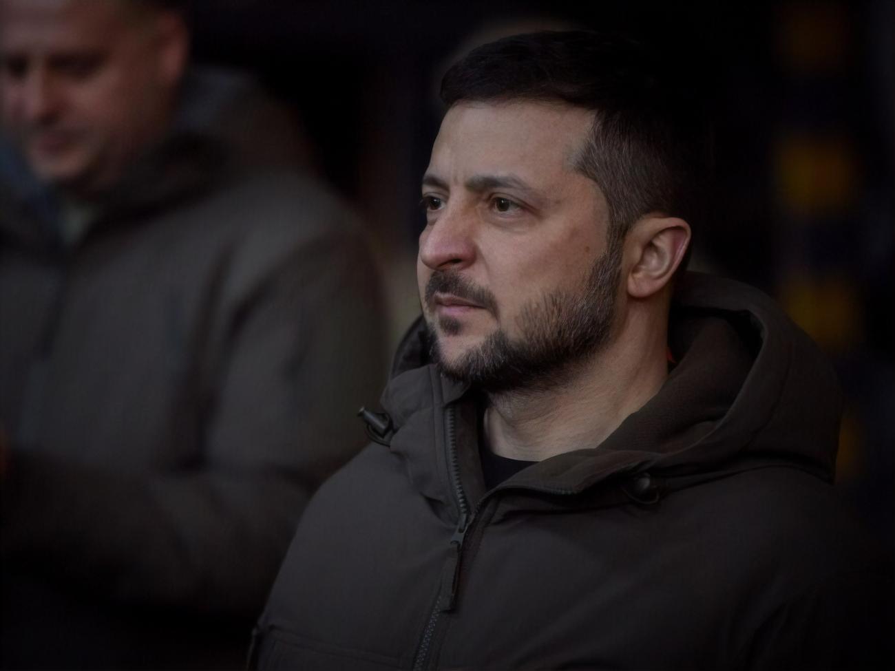 Зеленский выразил благодарность всем, "кто защищает позиции и сражается за Украину"