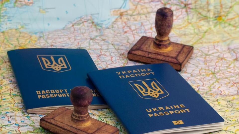 Паспорта с разной транслитерацией будут действовать до окончания их срока