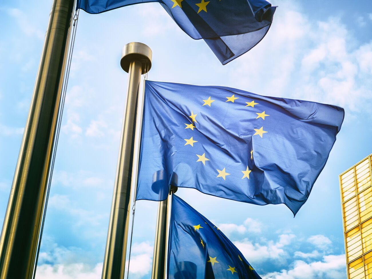 Санкції ЄС проти РФ стосуються 1473 фізичних і 205 юридичних осіб