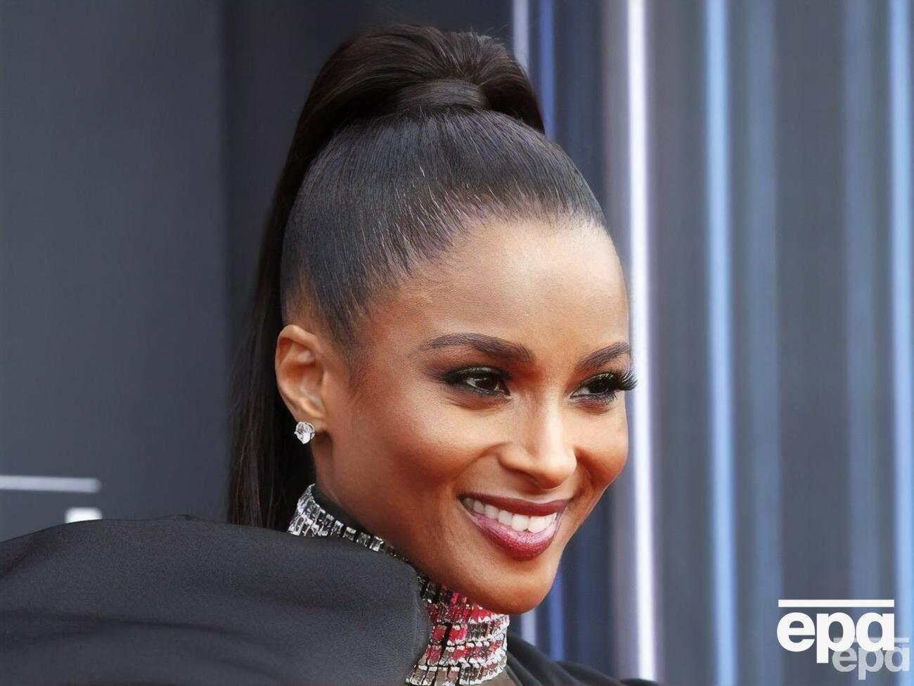 Сиара&nbsp;&ndash; мать троих детей