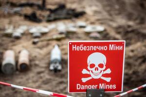 У Харківській області, як і раніше, висока небезпека знайти залишену російськими окупантами міну, попередили в ОВА