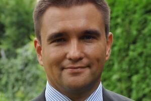 Демократичний світ буде з Україною. А авторитарний допомагатиме Росії, але не тому, що має до неї симпатію