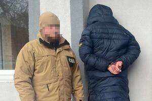 Задержанному сообщено о подозрении и решается вопрос об избрании меры пресечения