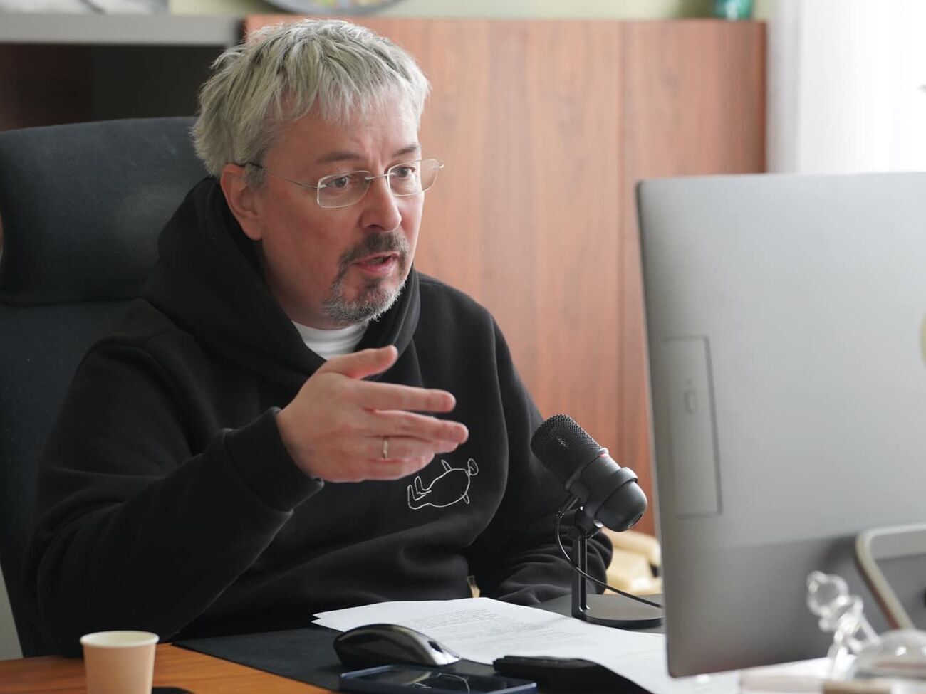 Ткаченко отметил, что выпускать могут лишь на 60 дней