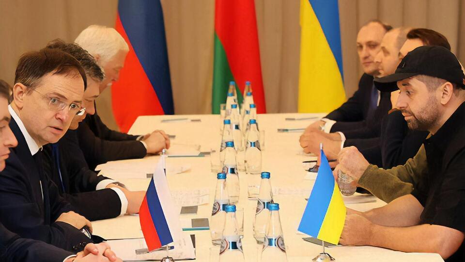 Украина и Россия провели четыре очных раунда переговоров
